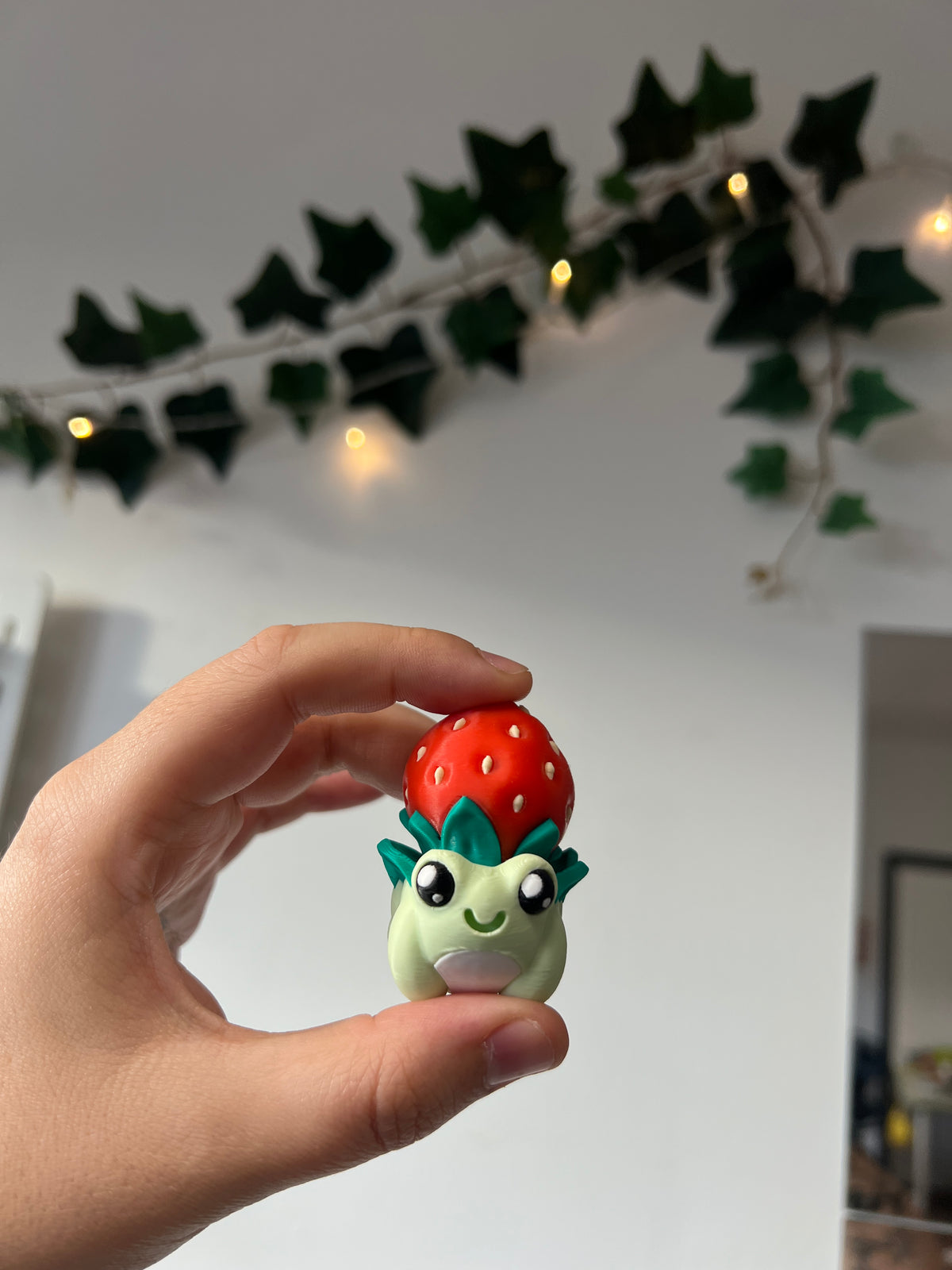 Strawberry Frog Clicker: Loud Click