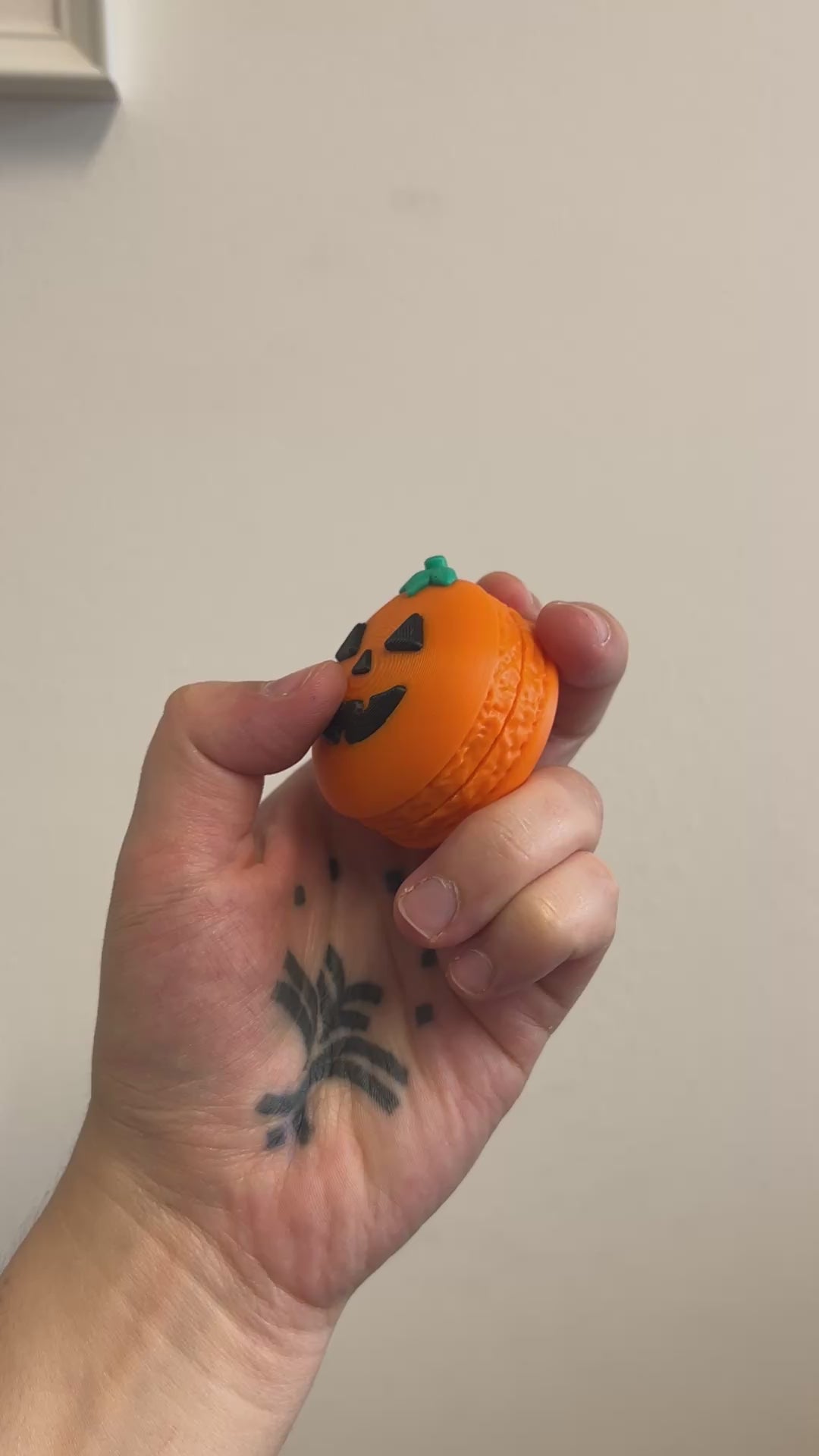 Halloween Pumpkin Macaron Clicker