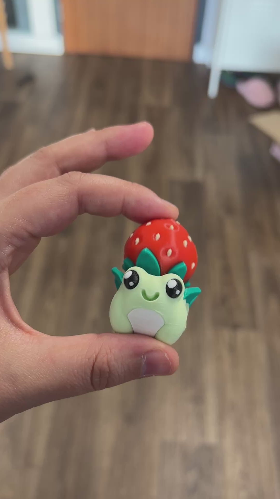 Strawberry Frog Clicker: Loud Click